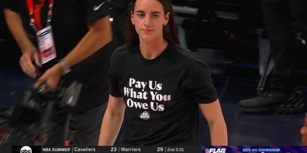 WNBA全明星 众球员身着“还钱”T恤表达抗议